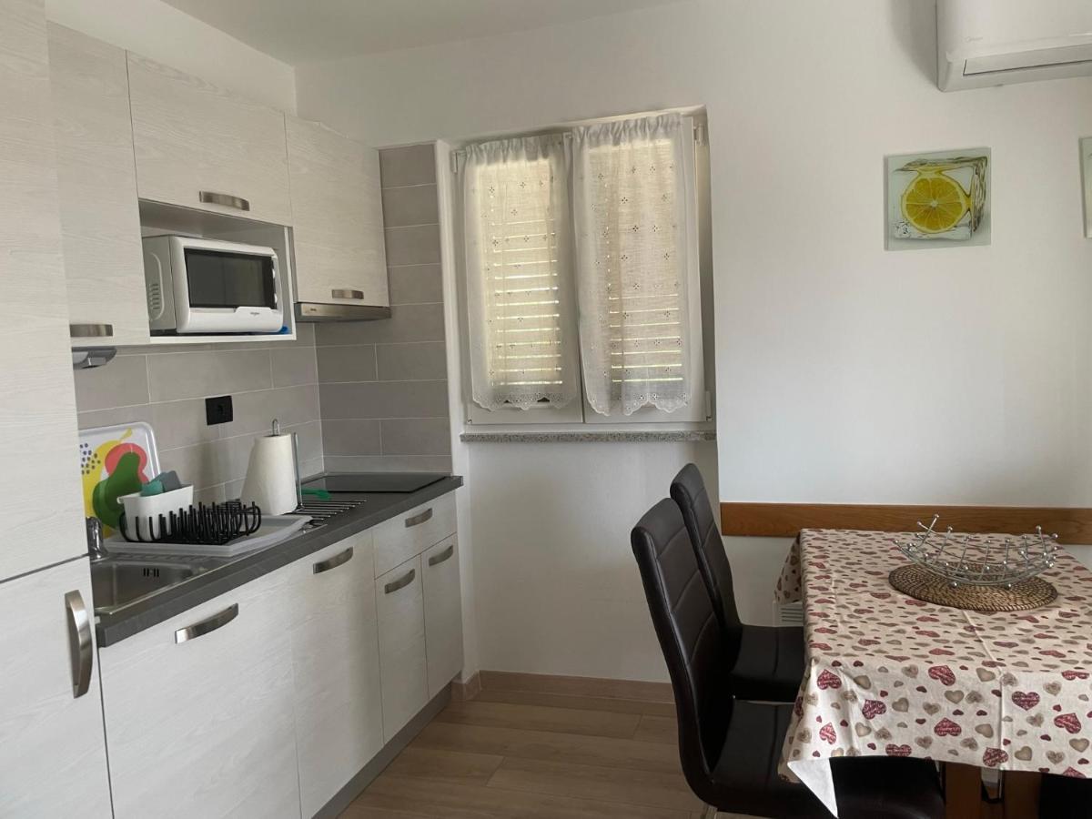 Residence4A-Appartamento Bianco Ravni Exteriör bild